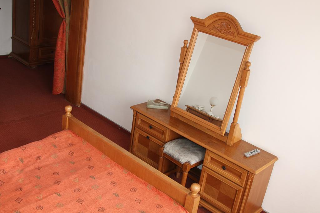Hotel Zimbru Câmpulung Moldovenesc 部屋 写真